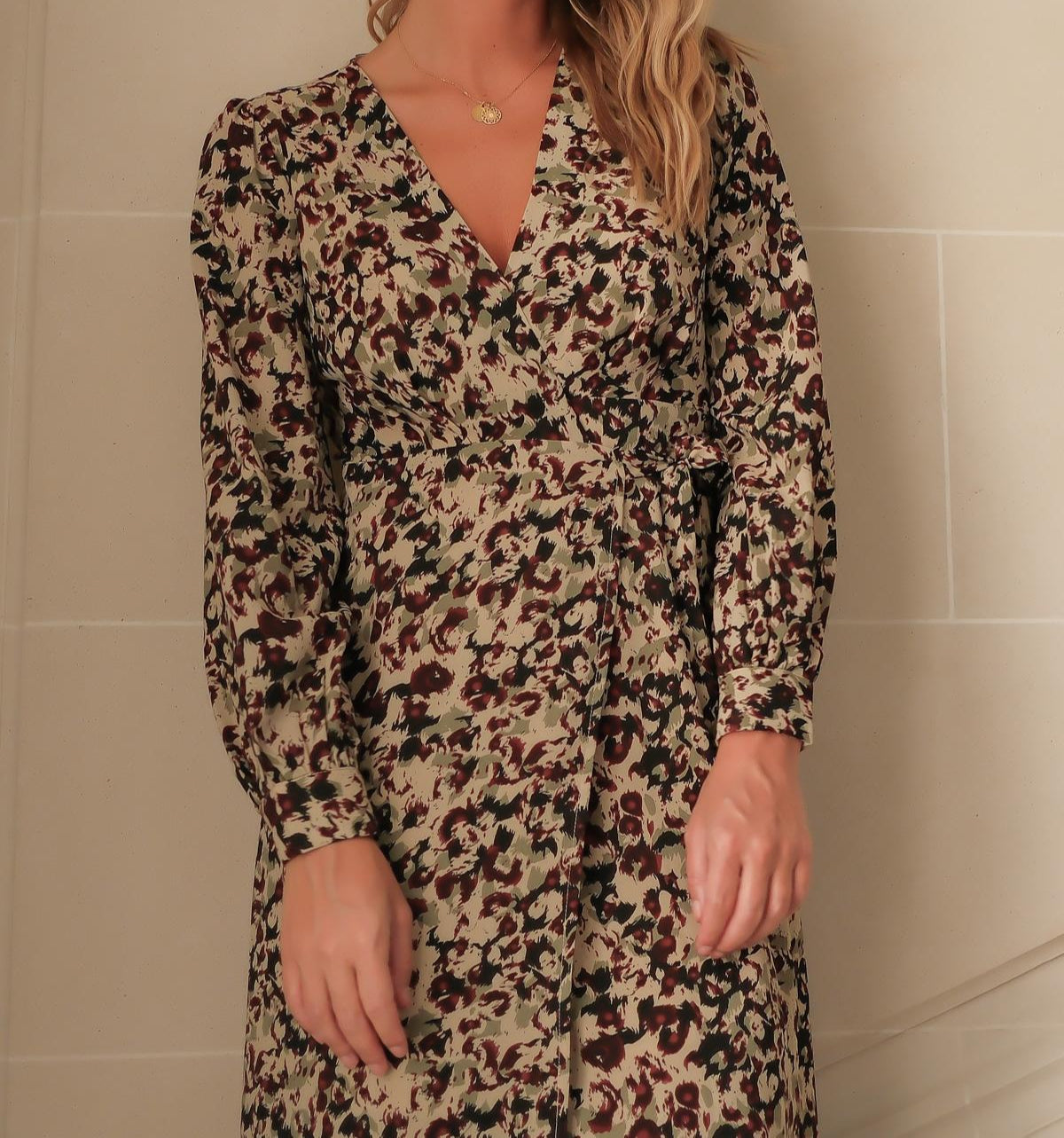 Robe Tanya