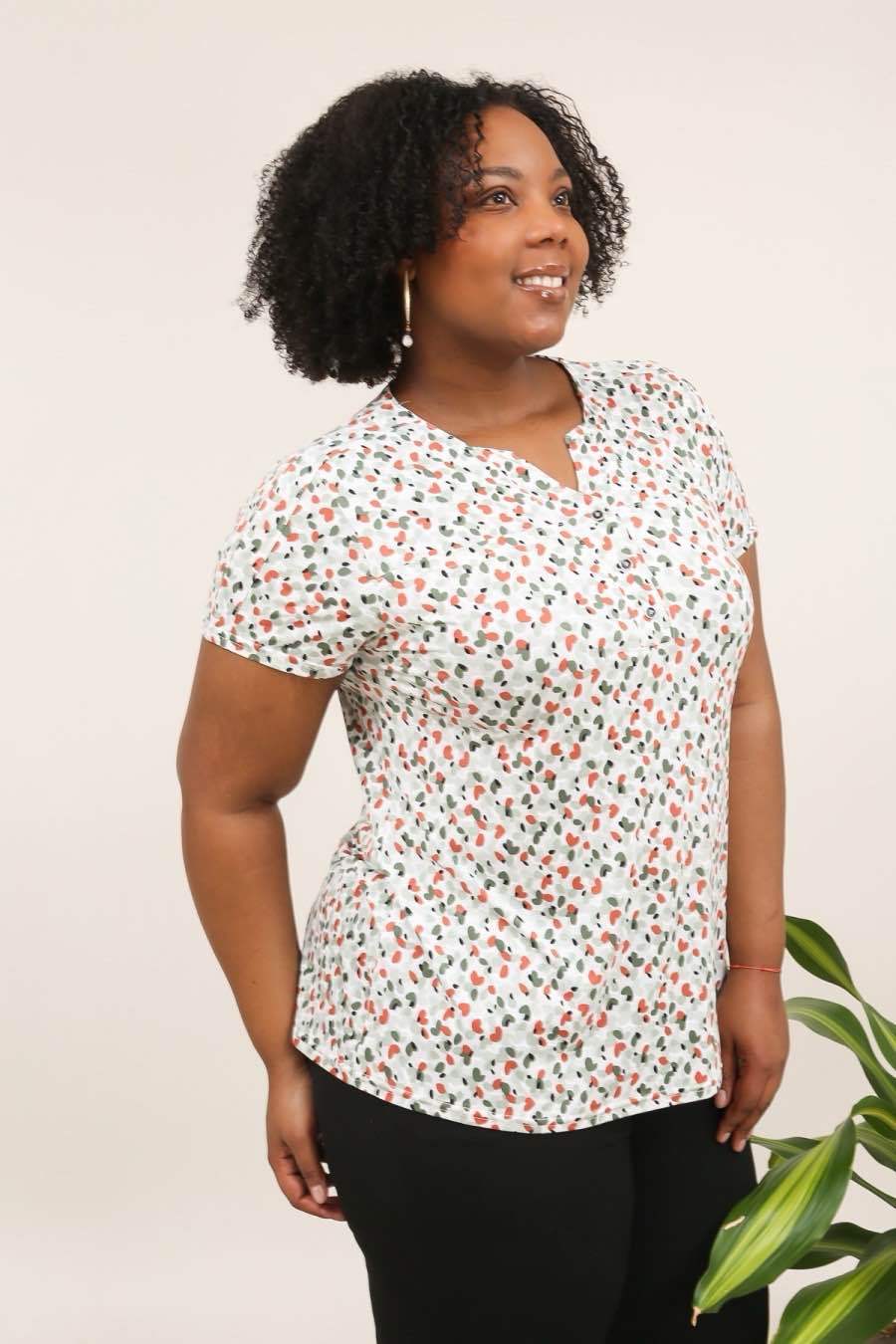 🌿 Blouse Rosalie – Imprimé vert & corail