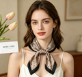 Foulard satiné Sienna – Imprimé cachemire beige, taupe et noir