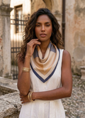 Foulard carré satiné Calista – Imprimé géométrique beige & marine