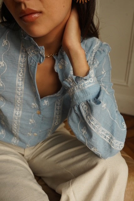 Chemise Céleste – broderies blanches