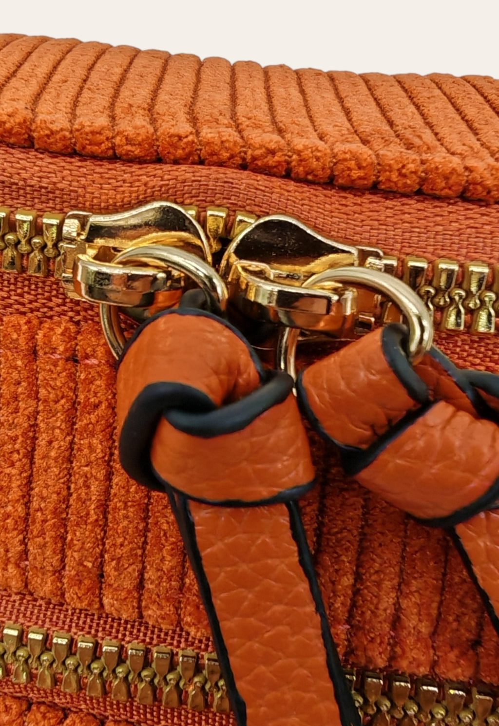 Sac banane Alizée – Velours côtelé & bandoulière tissée – 4 coloris