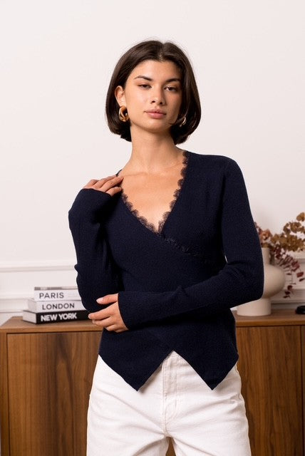 Haut ALMA – Maille cache-cœur & dentelle